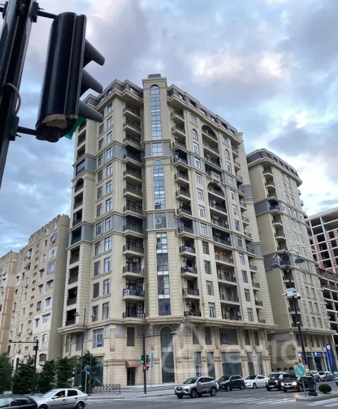 Satılır 2 otaqlı yeni tikili 70 m²