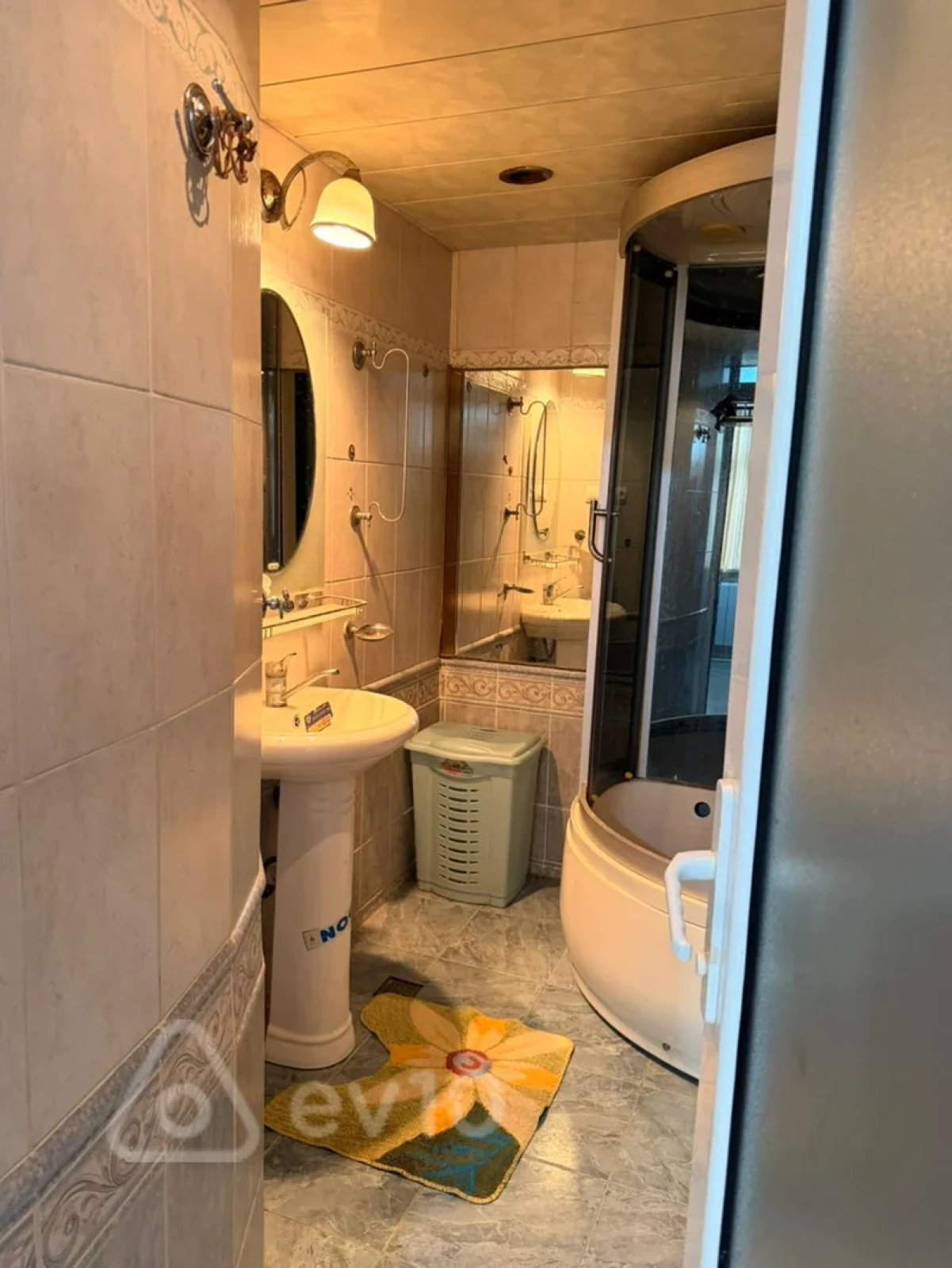 Kirayə verilir 3 otaqlı köhnə tikili 75 m²