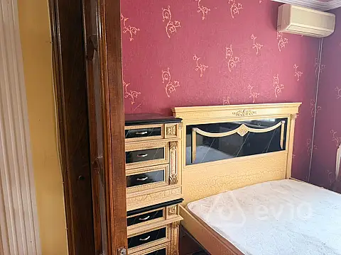 Kirayə verilir 3 otaqlı köhnə tikili 75 m²