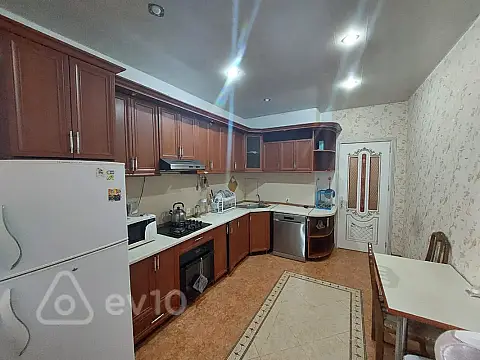 Kirayə verilir 2 otaqlı yeni tikili 90 m²