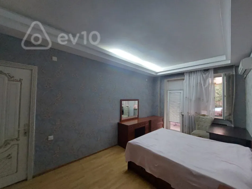 Kirayə verilir 2 otaqlı yeni tikili 90 m²