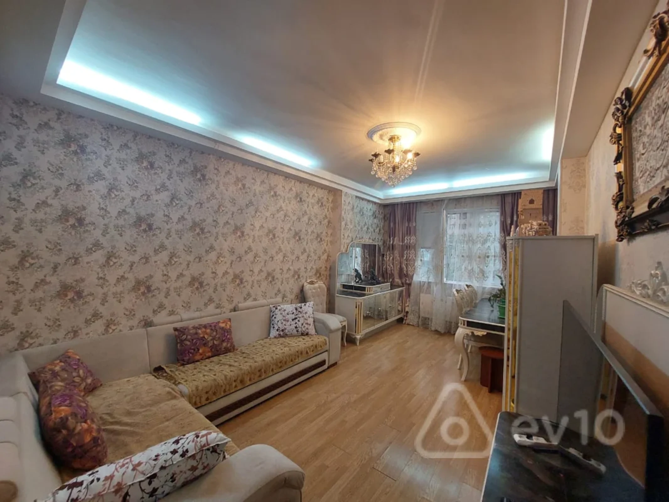 Kirayə verilir 2 otaqlı yeni tikili 90 m²