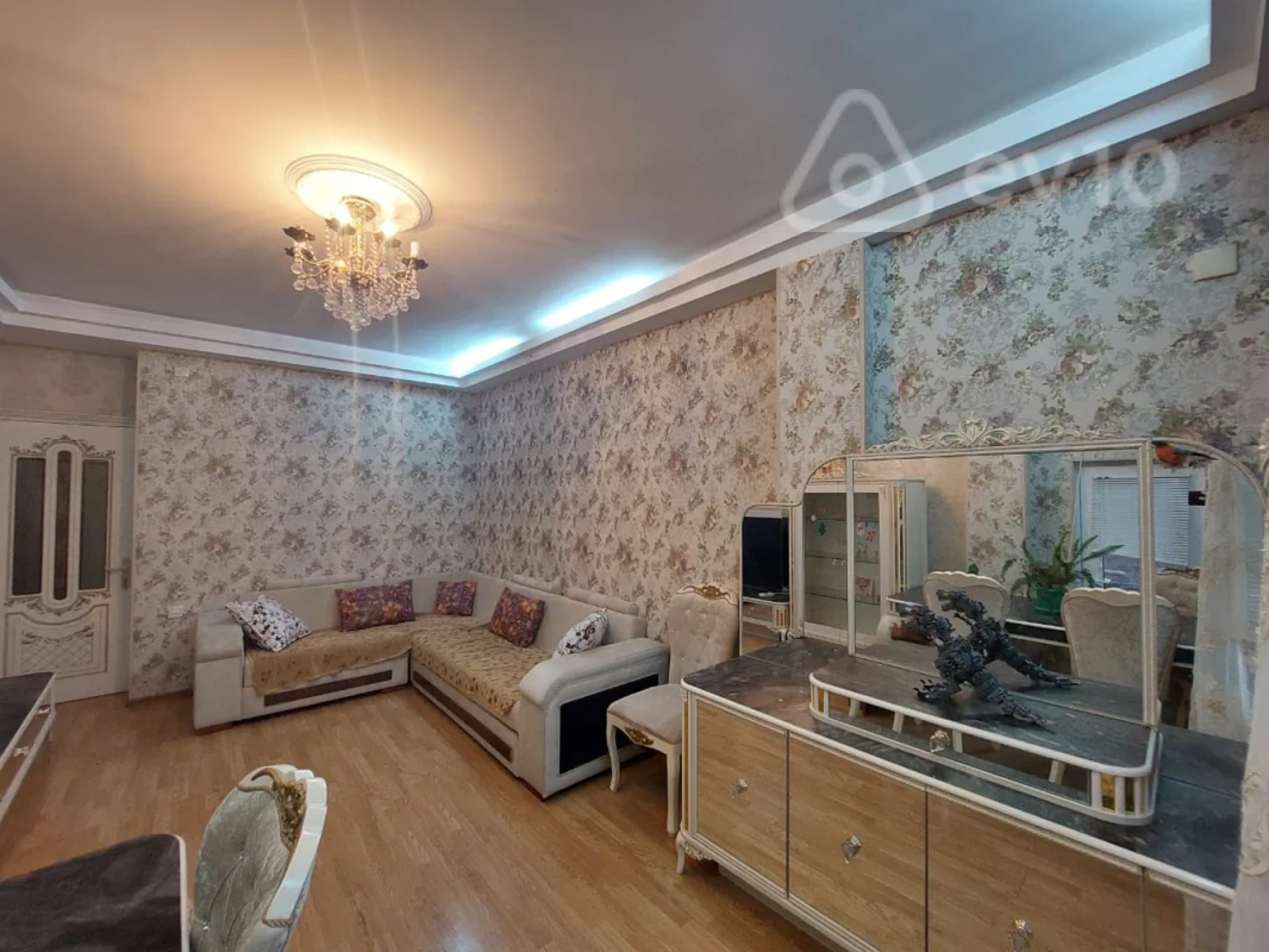 Kirayə verilir 2 otaqlı yeni tikili 90 m²