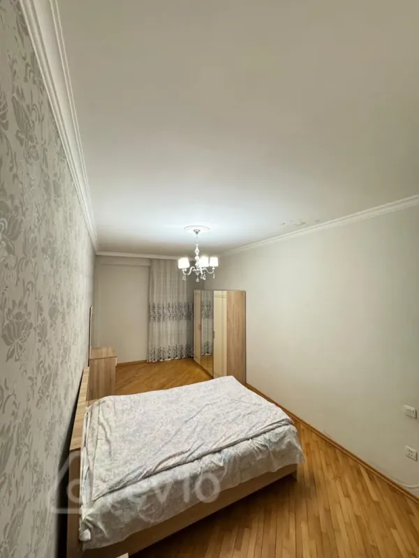Kirayə verilir 3 otaqlı yeni tikili 162 m²