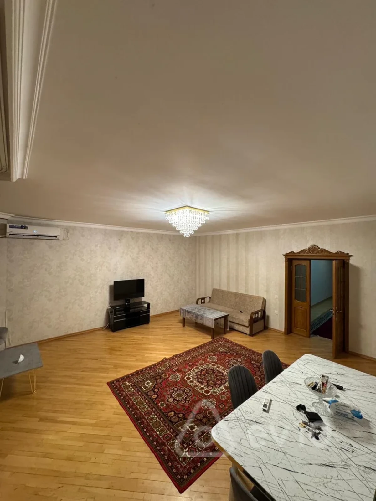 Kirayə verilir 3 otaqlı yeni tikili 162 m²