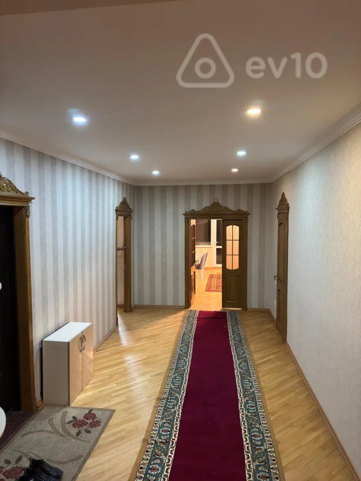 Kirayə verilir 3 otaqlı yeni tikili 162 m²