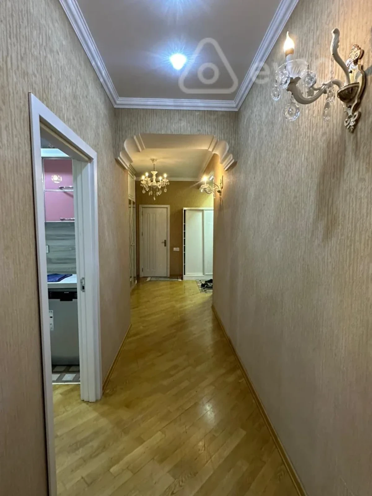 Kirayə verilir 3 otaqlı yeni tikili 100 m²