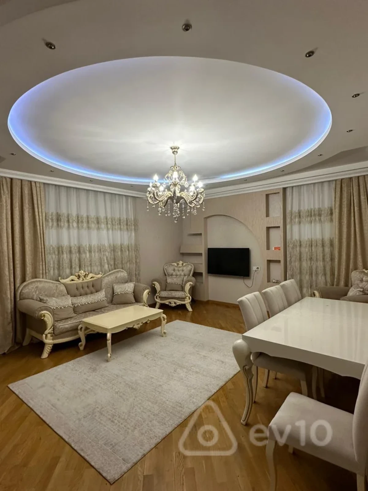 Kirayə verilir 3 otaqlı yeni tikili 100 m²