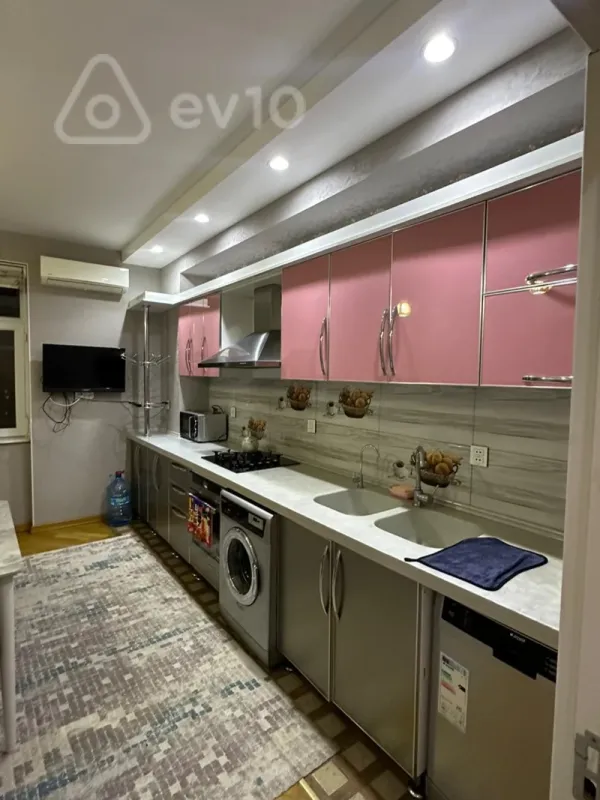 Kirayə verilir 3 otaqlı yeni tikili 100 m²