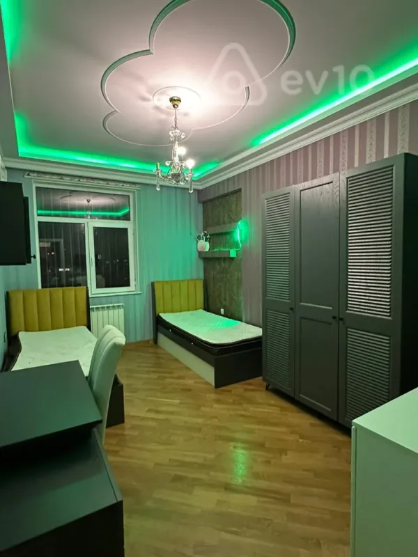 Kirayə verilir 3 otaqlı yeni tikili 100 m²