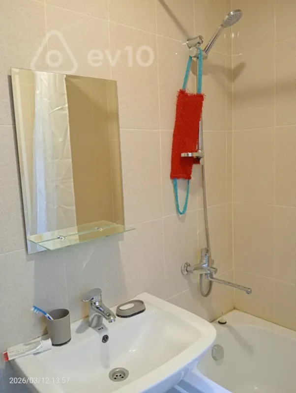Kirayə verilir 1 otaqlı yeni tikili 45 m²