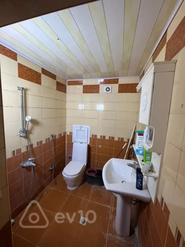 Kirayə verilir 2 otaqlı yeni tikili 45 m²