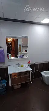 Kirayə verilir 3 otaqlı yeni tikili 80 m²