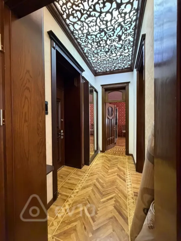 Kirayə verilir 3 otaqlı köhnə tikili 105 m²