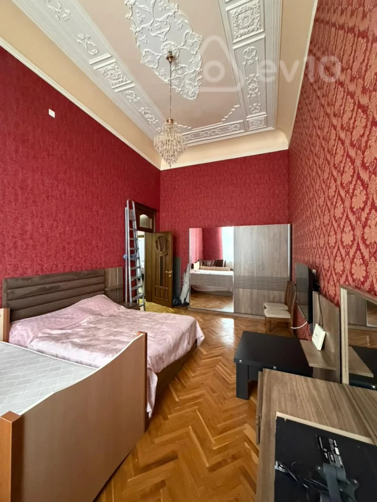 Kirayə verilir 3 otaqlı köhnə tikili 105 m²