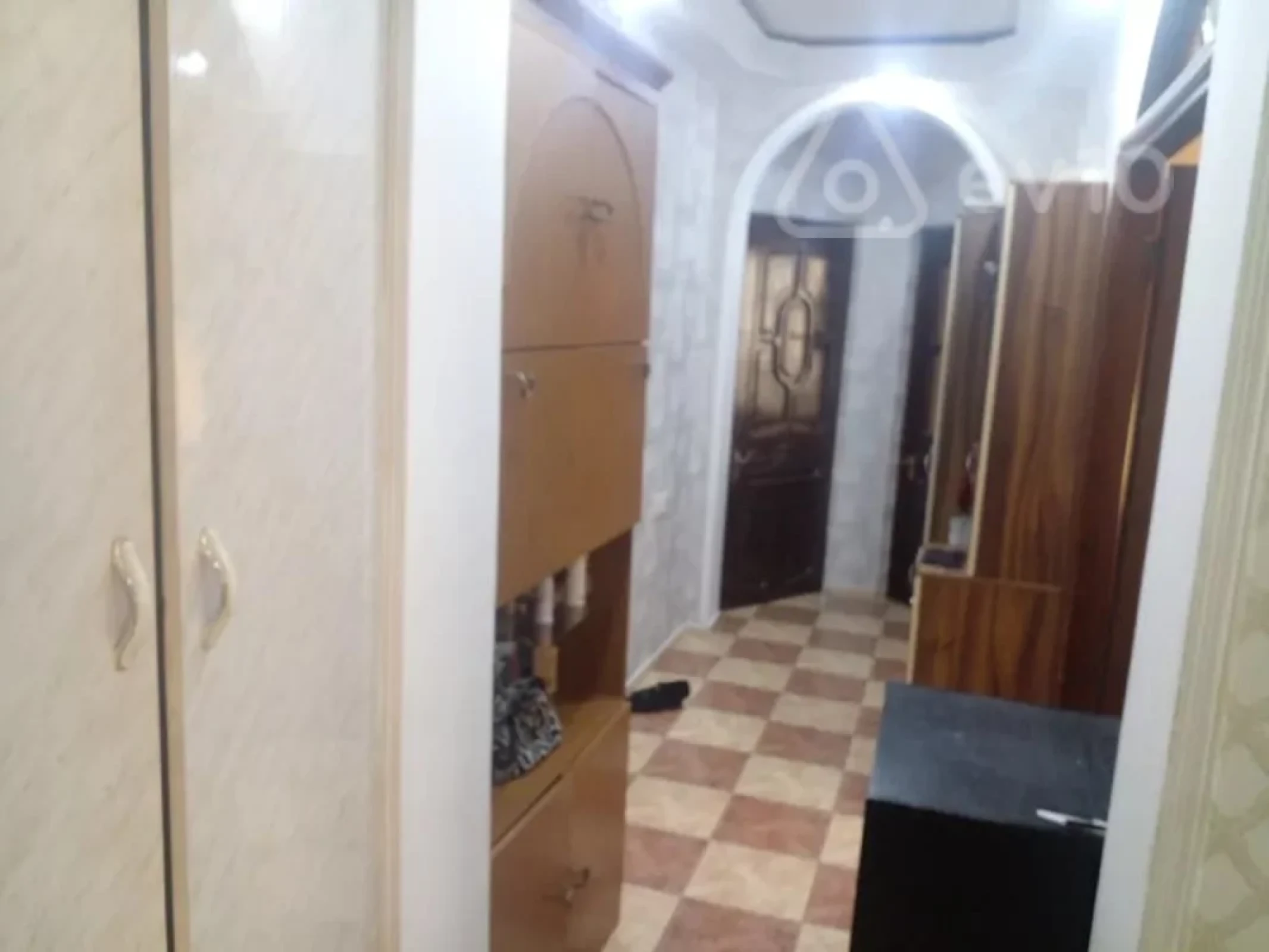 Satılır 3 otaqlı köhnə tikili 68.3 m²