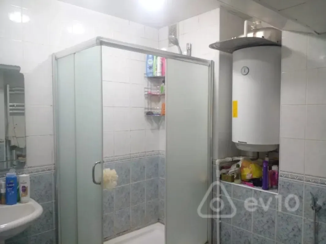 Satılır 3 otaqlı köhnə tikili 68.3 m²