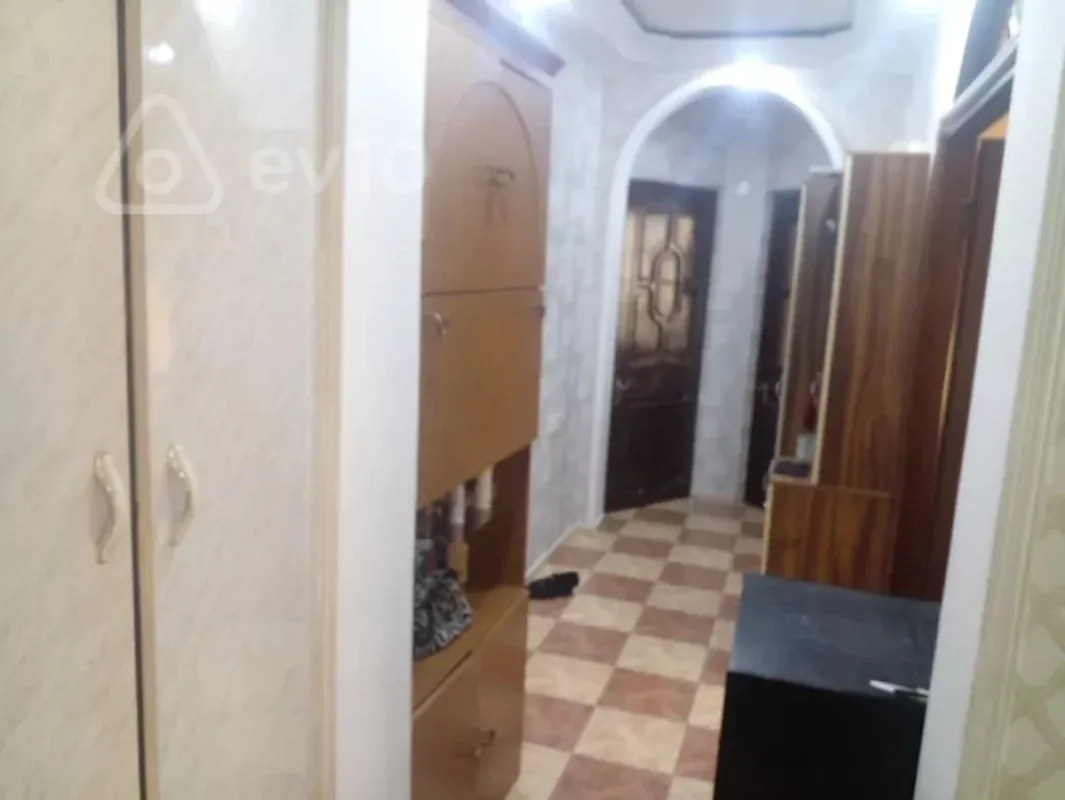 Satılır 3 otaqlı köhnə tikili 68.3 m²