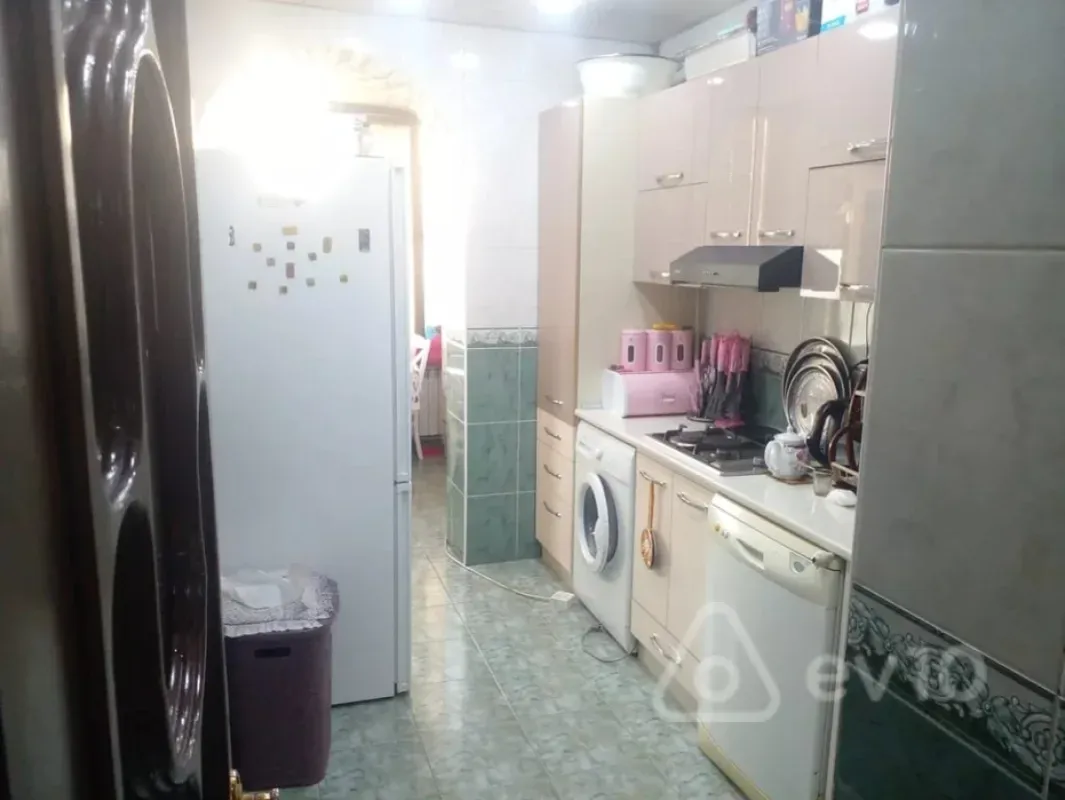 Satılır 3 otaqlı köhnə tikili 68.3 m²