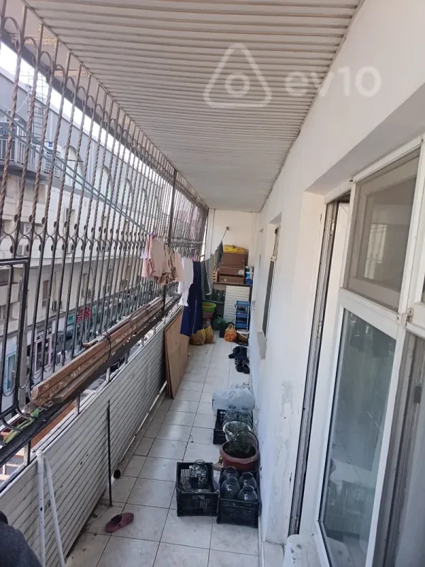Satılır 4 otaqlı köhnə tikili 100 m²
