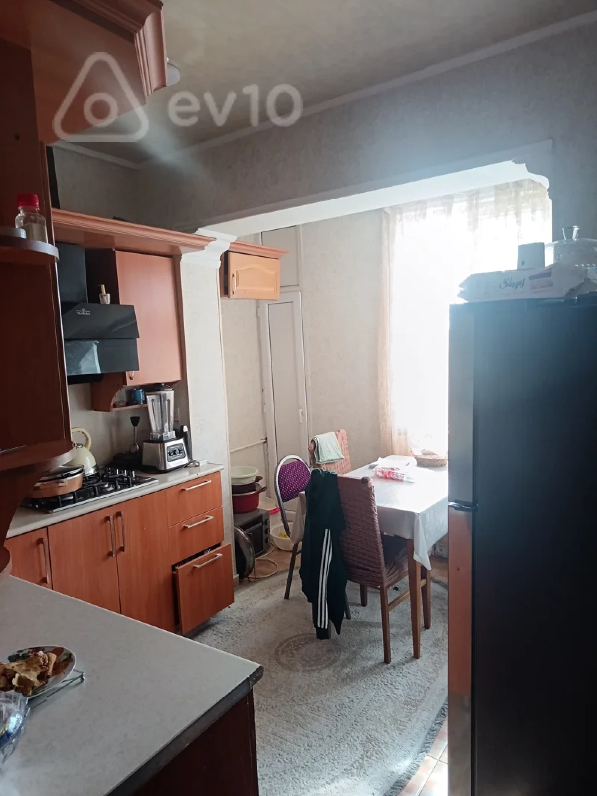 Satılır 4 otaqlı köhnə tikili 100 m²