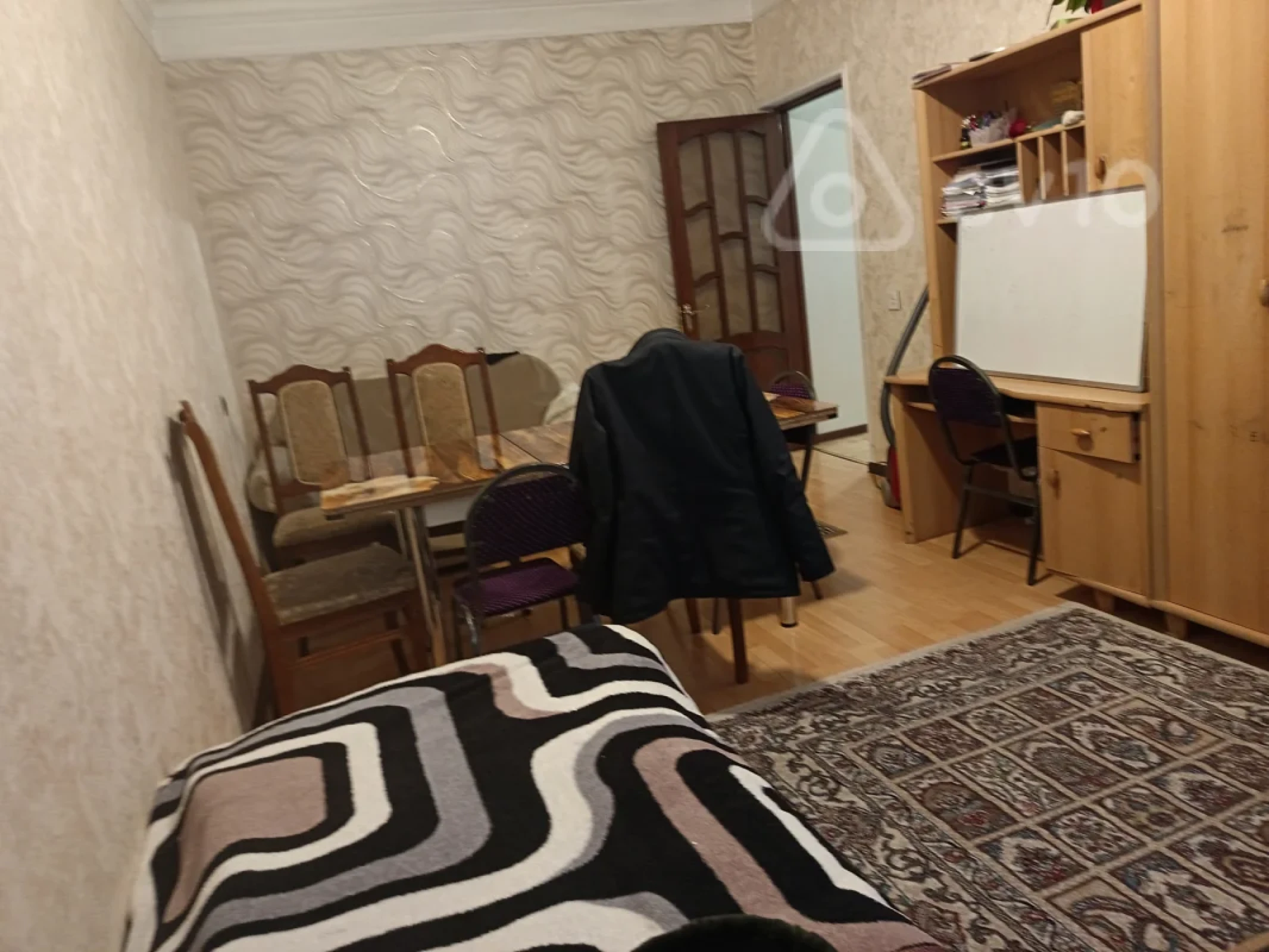 Satılır 4 otaqlı köhnə tikili 100 m²