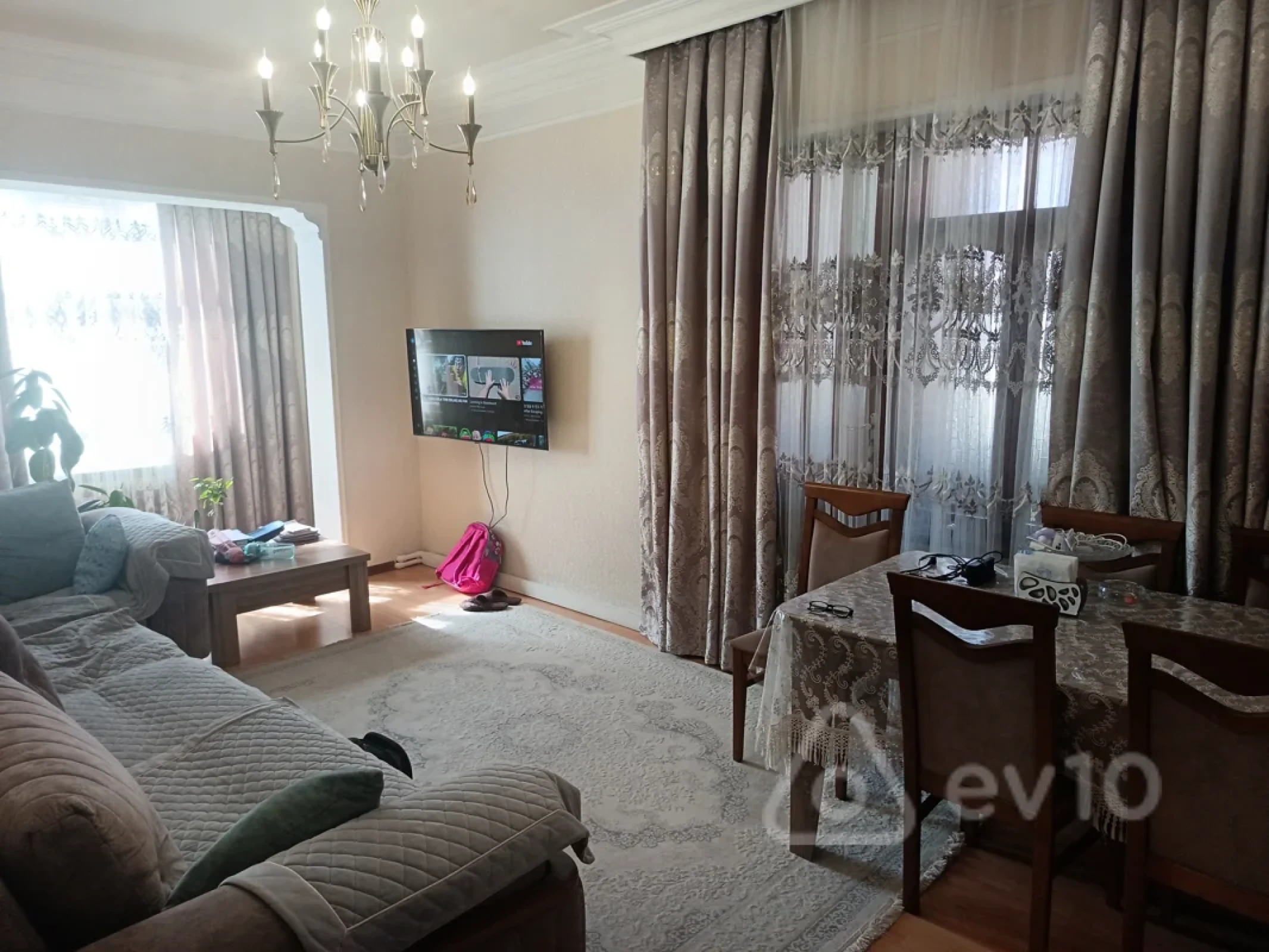 Satılır 4 otaqlı köhnə tikili 100 m²