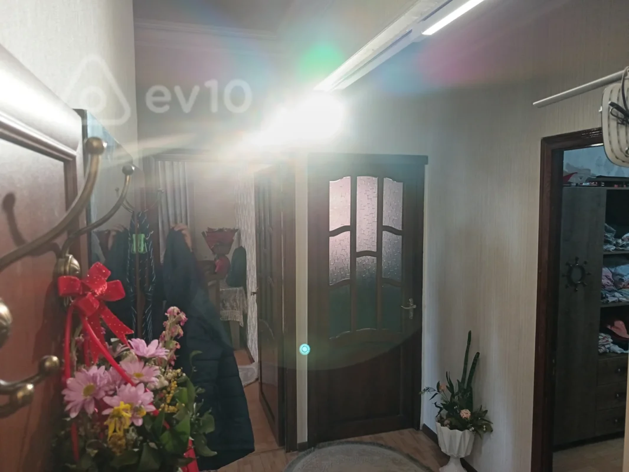 Satılır 4 otaqlı köhnə tikili 100 m²