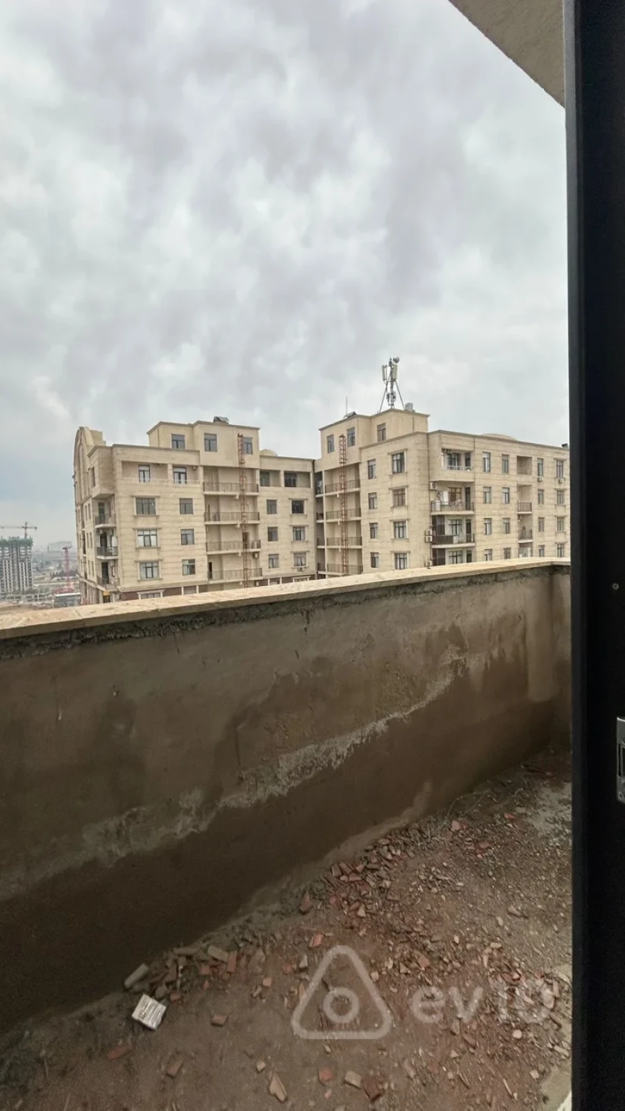 Satılır 2 otaqlı yeni tikili 83 m²