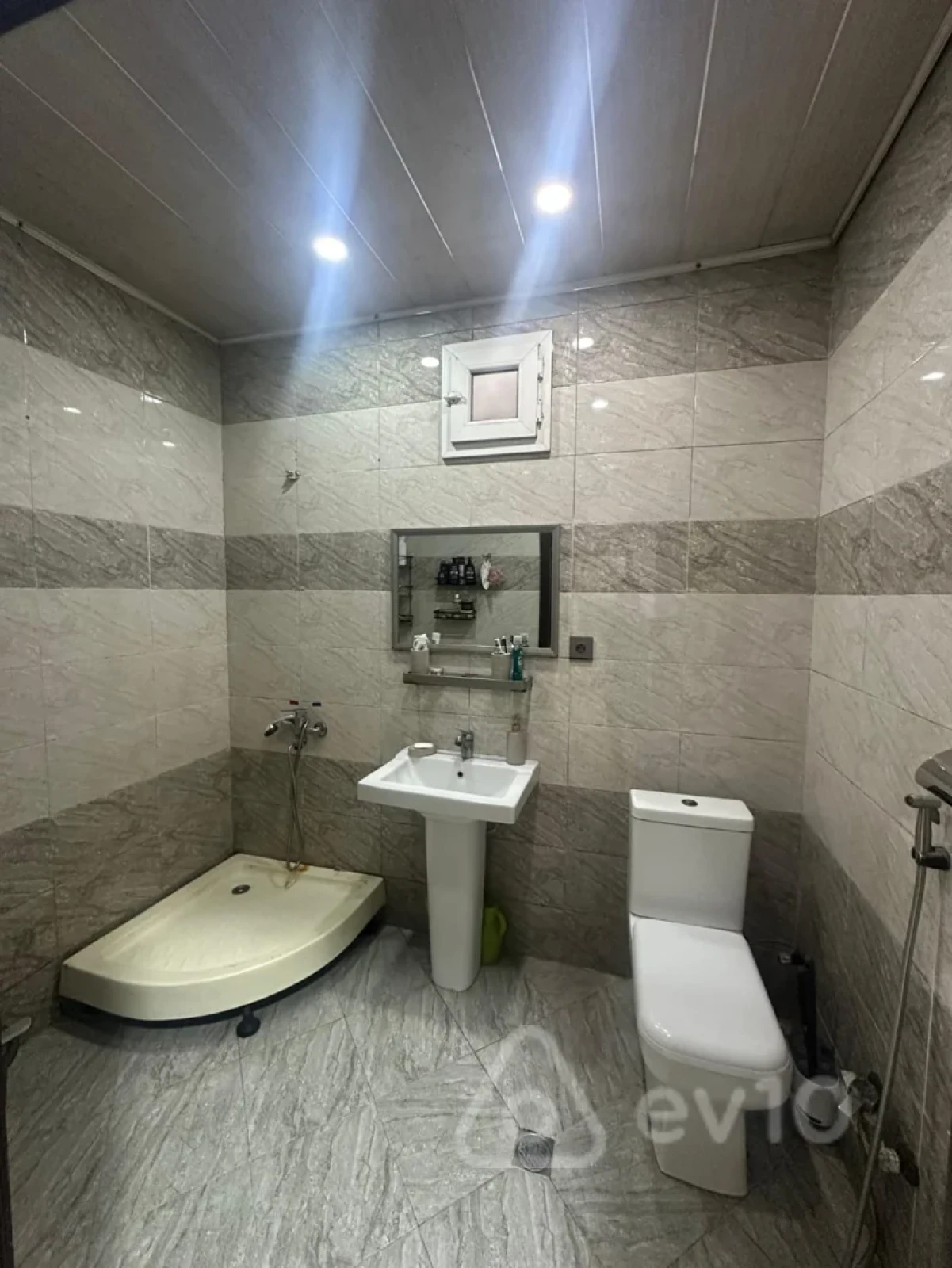 Satılır 5 otaqlı həyət evi 125 m²