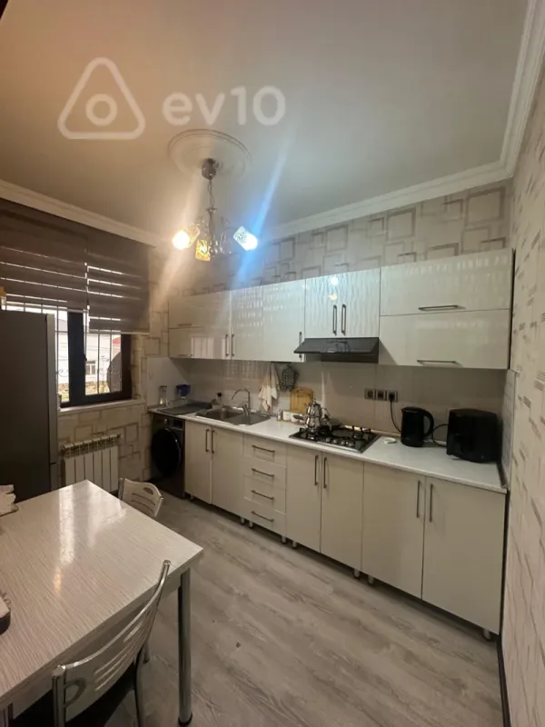 Satılır 5 otaqlı həyət evi 125 m²