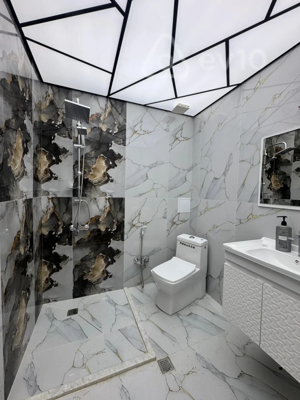 Kirayə verilir 3 otaqlı yeni tikili 65 m²