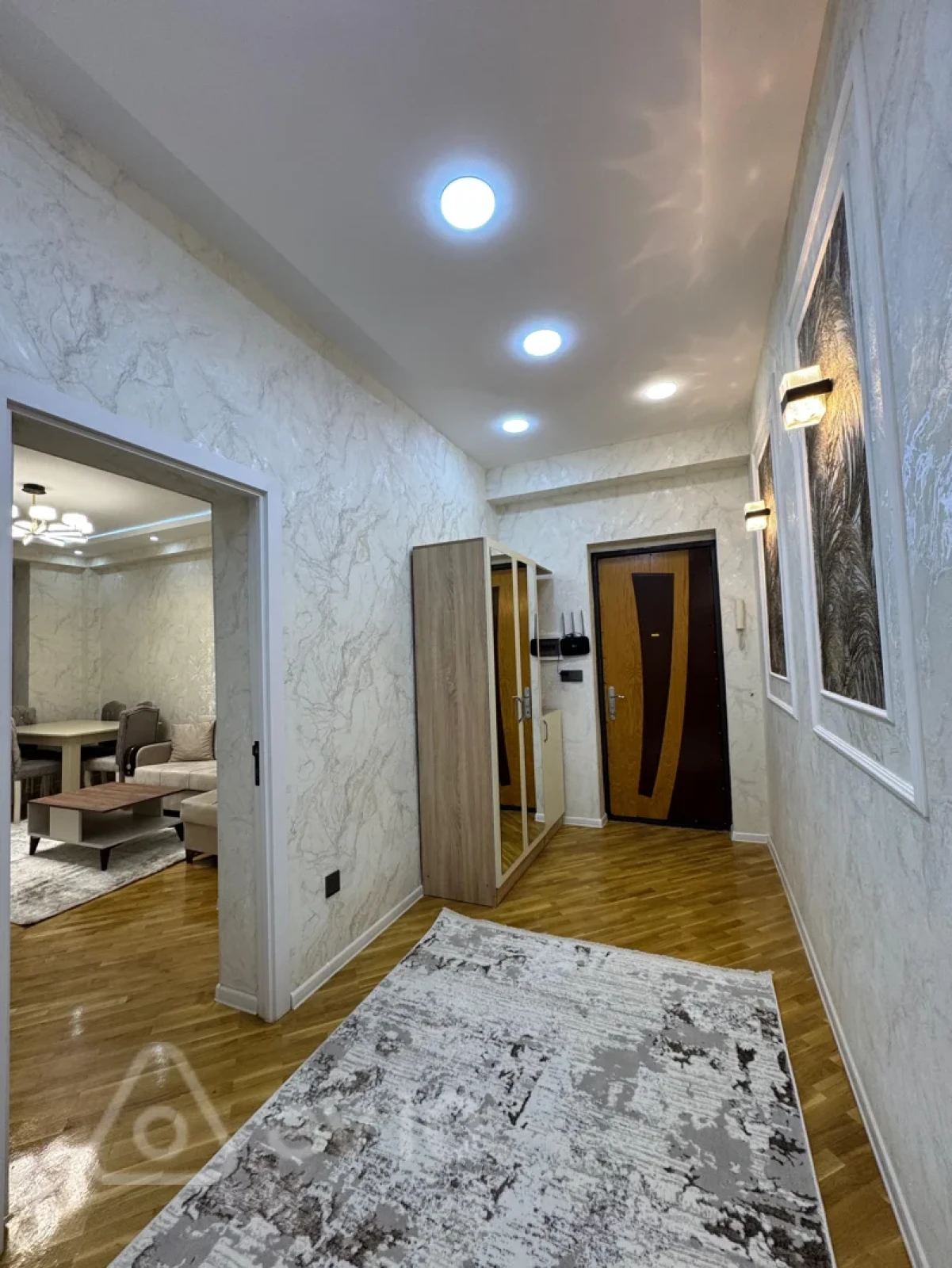 Kirayə verilir 3 otaqlı yeni tikili 65 m²
