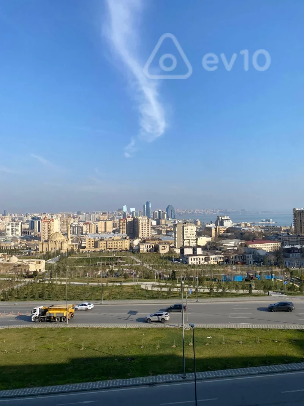 Satılır 3 otaqlı köhnə tikili 80 m²