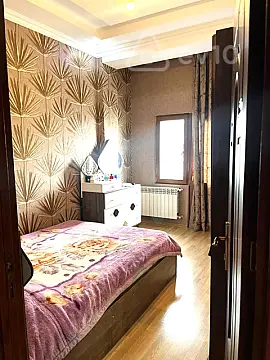 Kirayə verilir 2 otaqlı köhnə tikili 50 m²