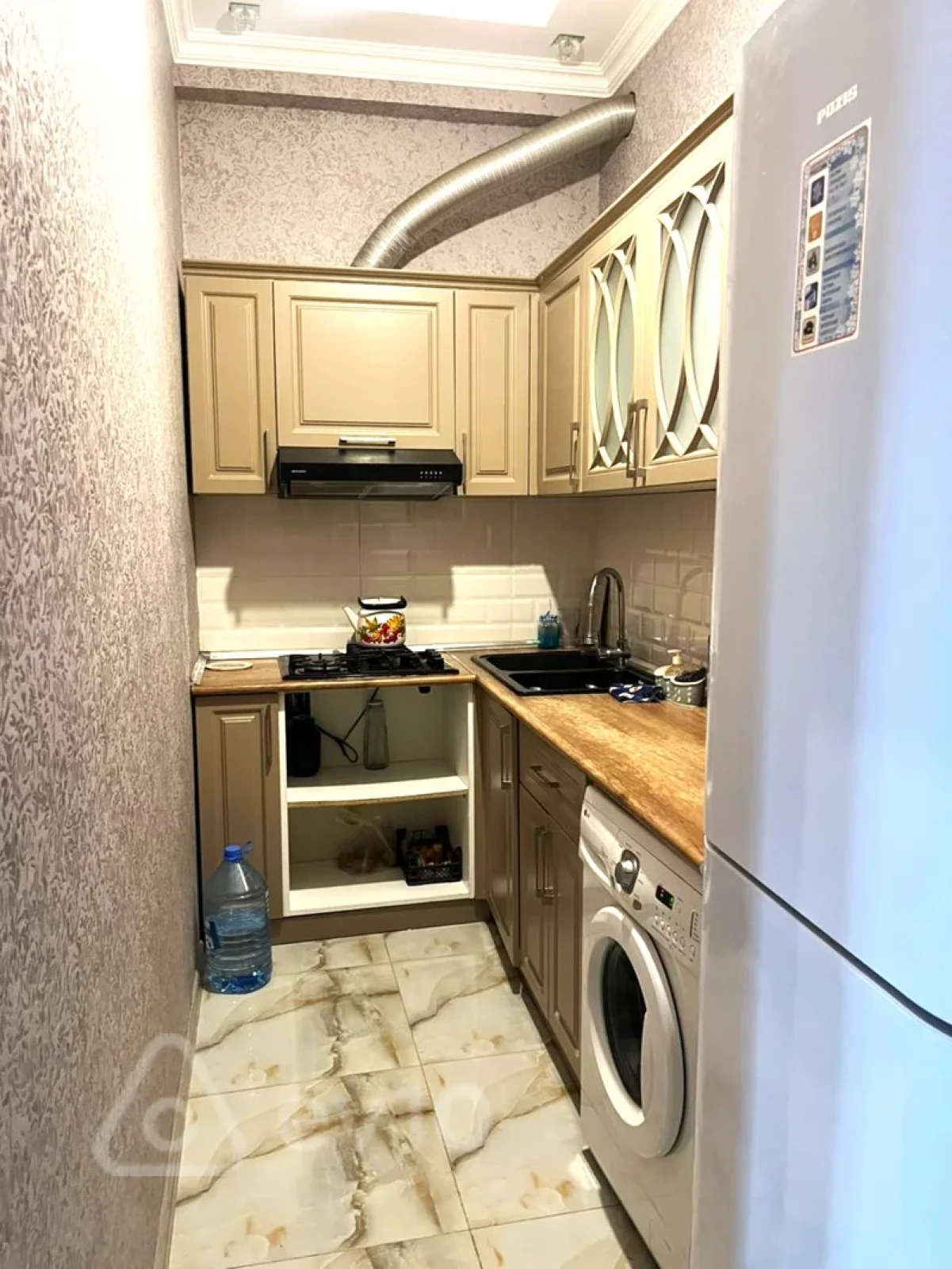 Kirayə verilir 2 otaqlı köhnə tikili 50 m²