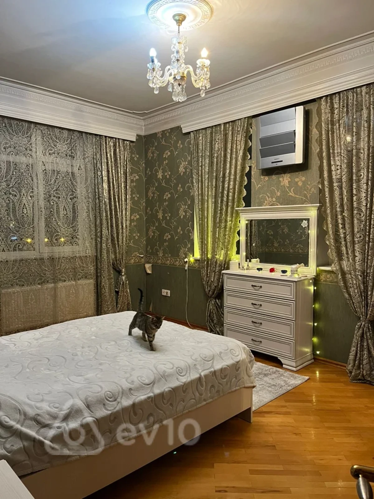 Satılır 3 otaqlı yeni tikili 105 m²