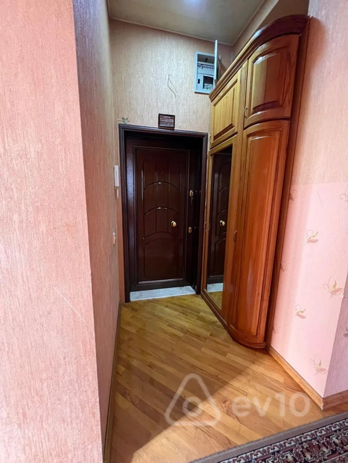 Satılır 3 otaqlı yeni tikili 105 m²