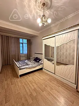 Satılır 2 otaqlı yeni tikili 70 m²