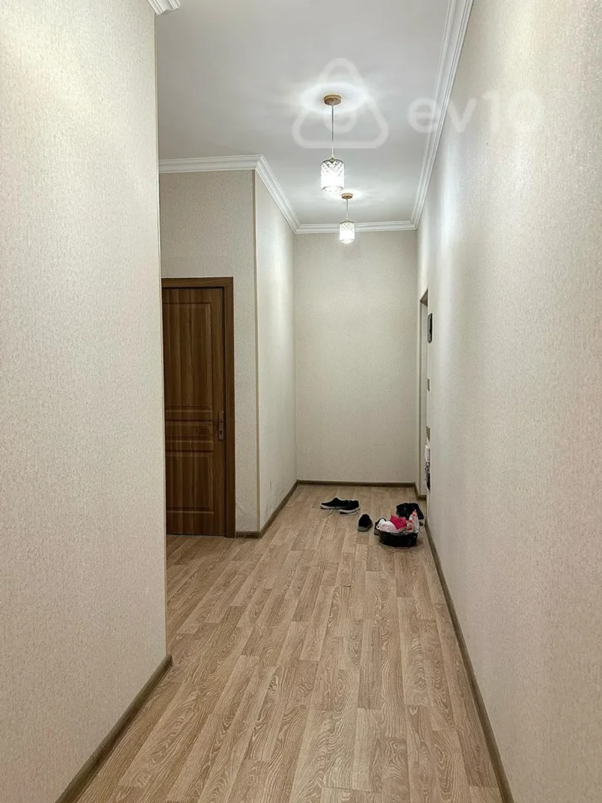 Satılır 2 otaqlı yeni tikili 70 m²