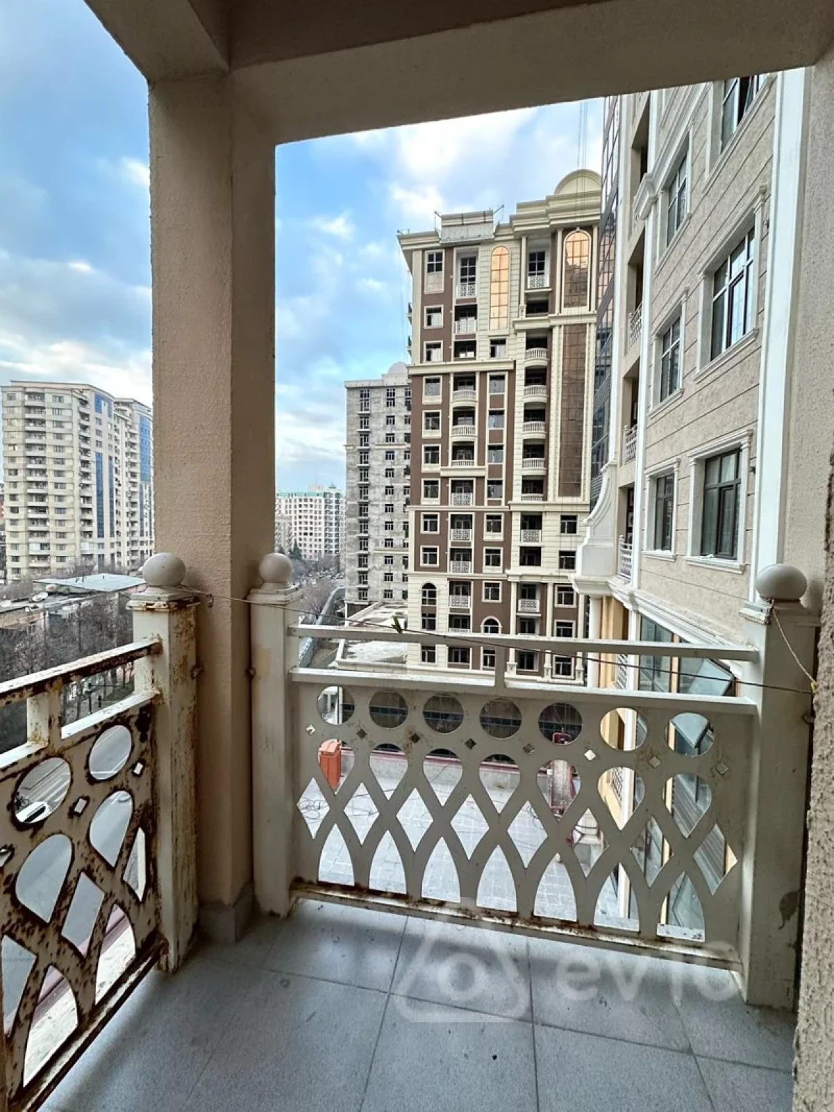 Satılır 2 otaqlı yeni tikili 70 m²