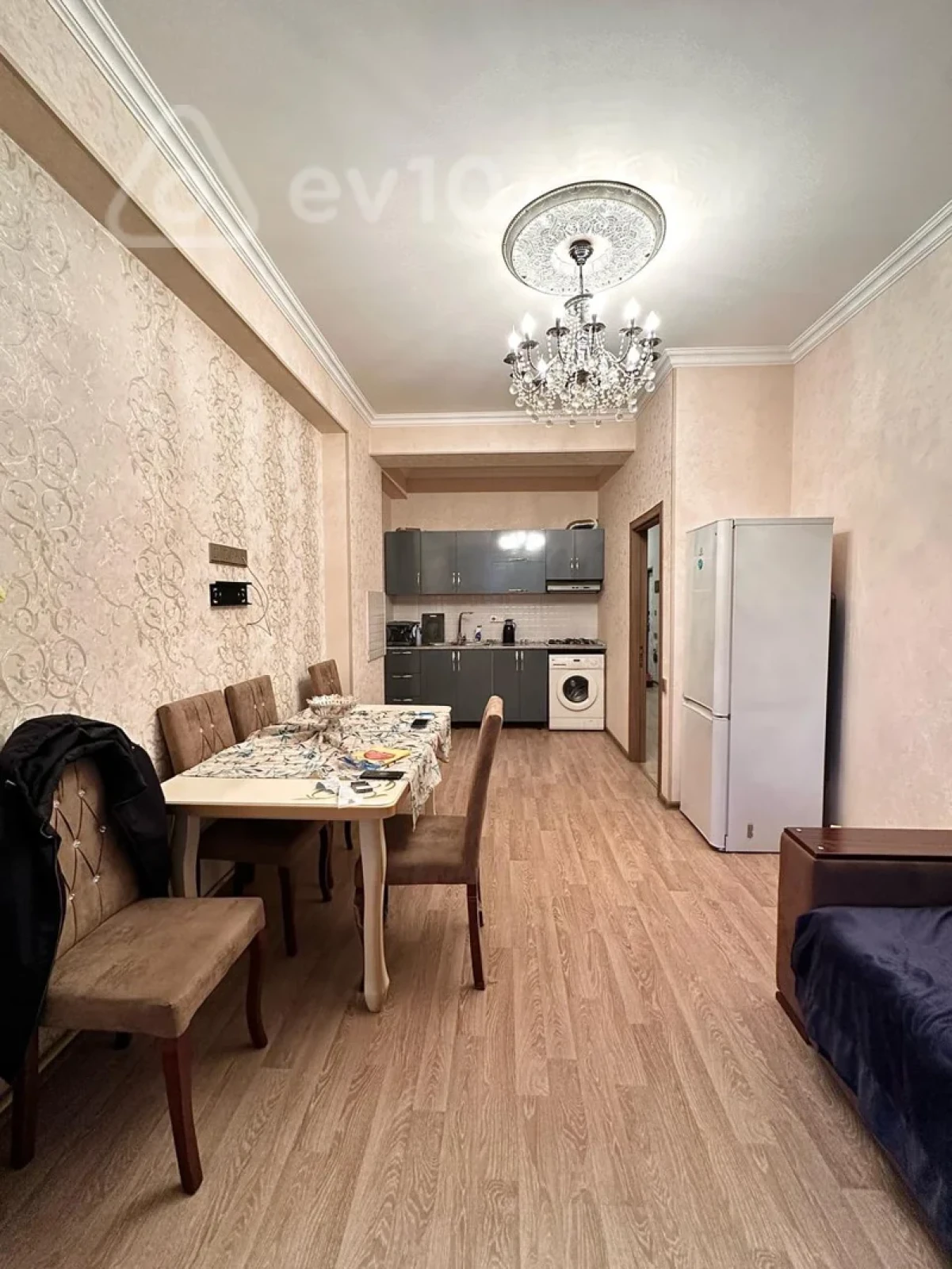 Satılır 2 otaqlı yeni tikili 70 m²