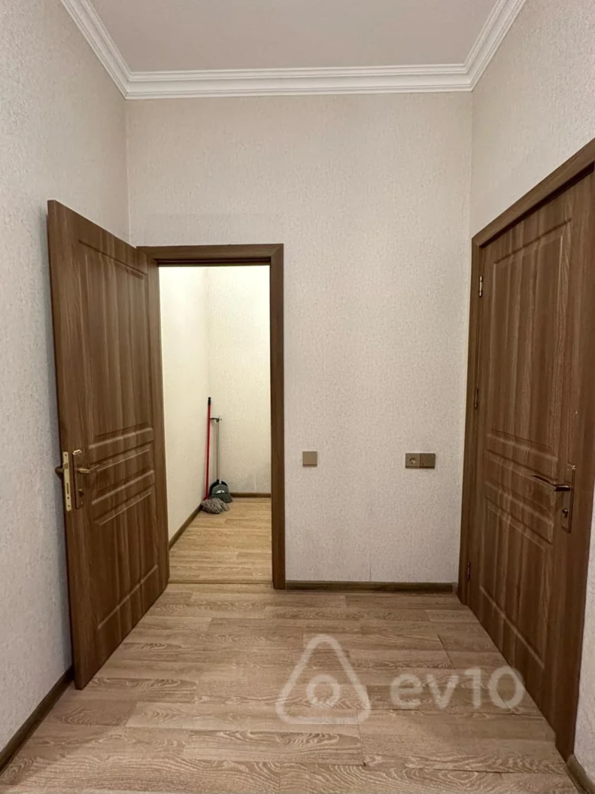 Satılır 2 otaqlı yeni tikili 70 m²