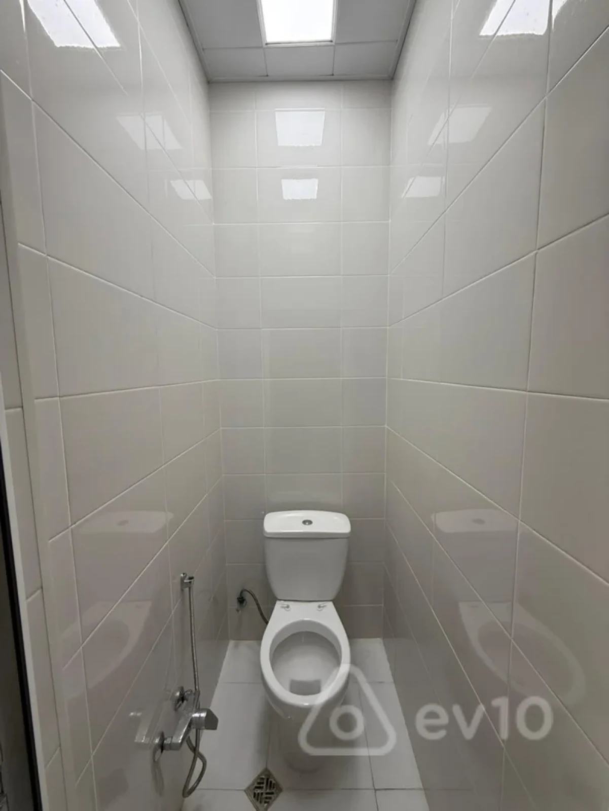 Kirayə verilir 7 otaqlı ofis 150 m²