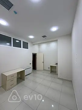 Kirayə verilir 7 otaqlı ofis 150 m²