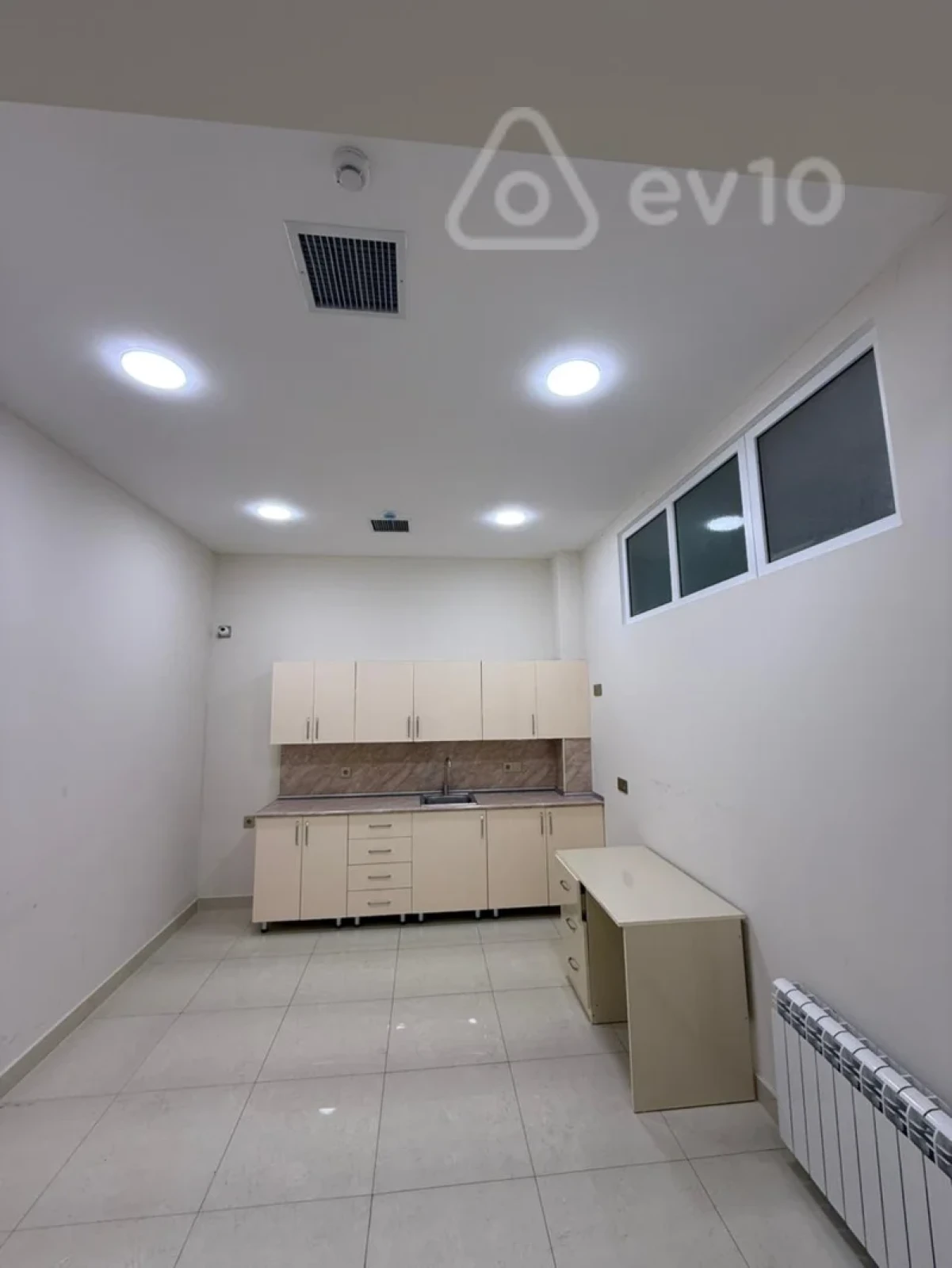 Kirayə verilir 7 otaqlı ofis 150 m²