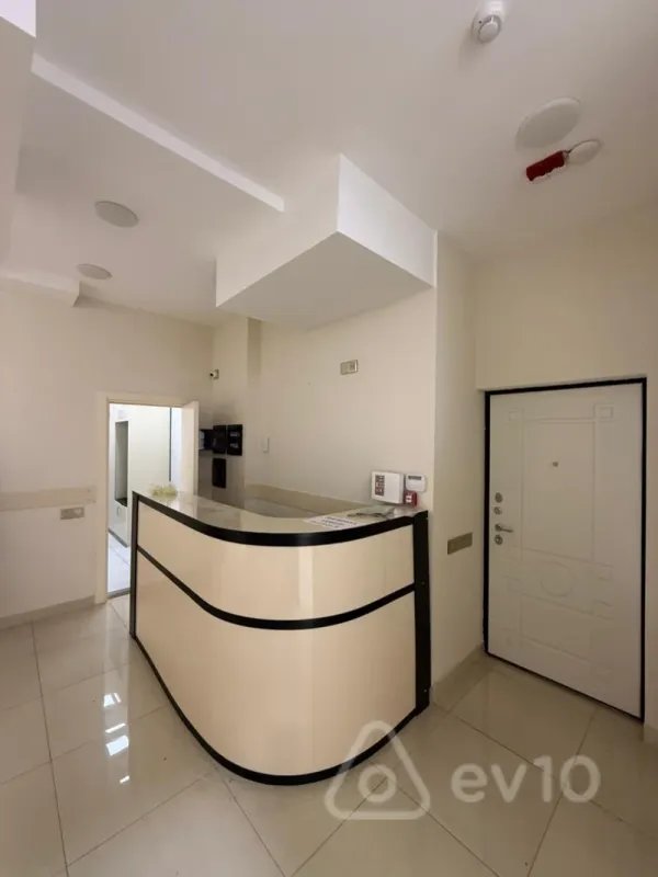 Kirayə verilir 7 otaqlı ofis 150 m²