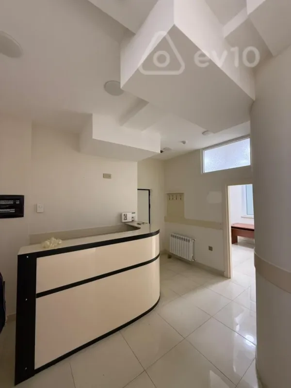 Kirayə verilir 7 otaqlı ofis 150 m²