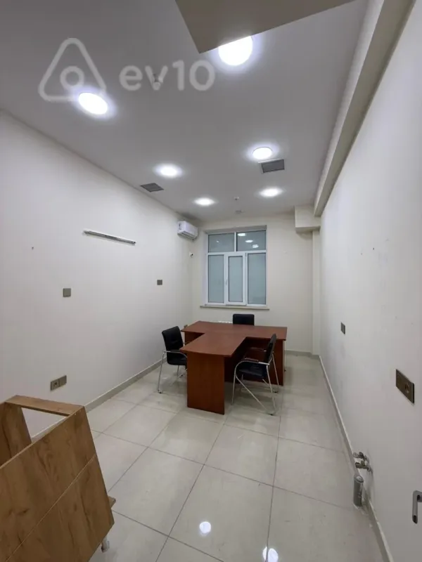 Kirayə verilir 7 otaqlı ofis 150 m²