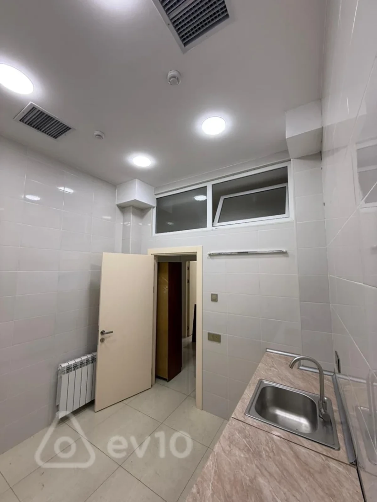 Kirayə verilir 7 otaqlı ofis 150 m²